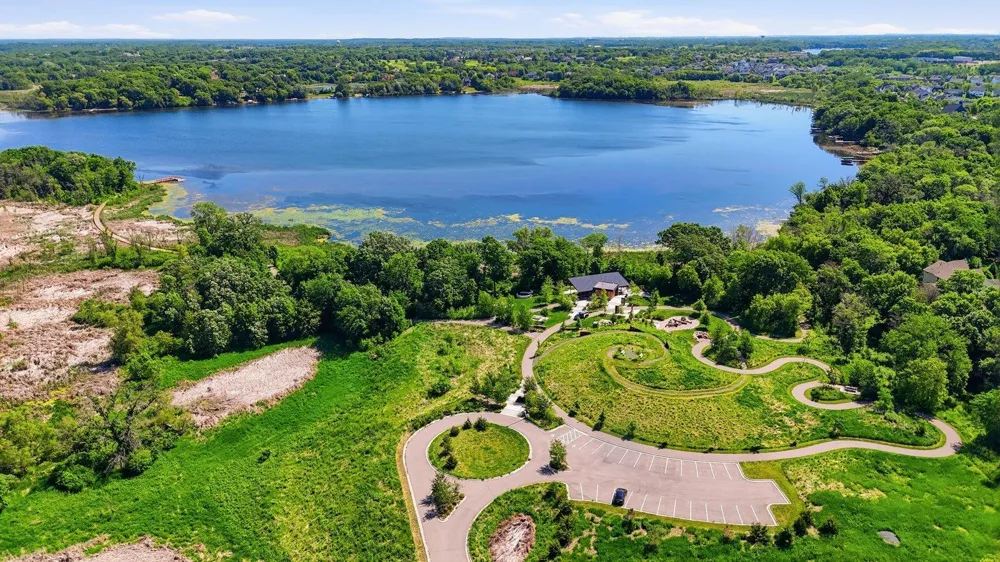 2442 Lacy Lane Victoria, MN 55386