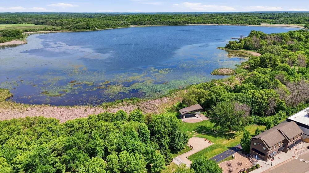 2442 Lacy Lane Victoria, MN 55386