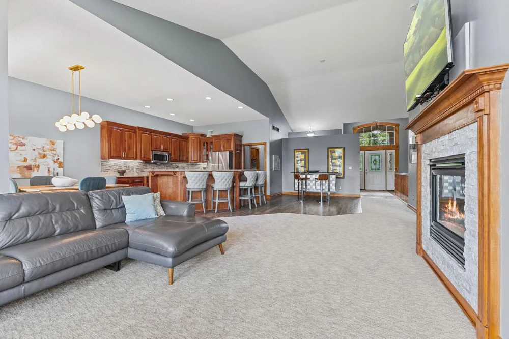 11366 Hillcrest Drive Champlin, MN 55316