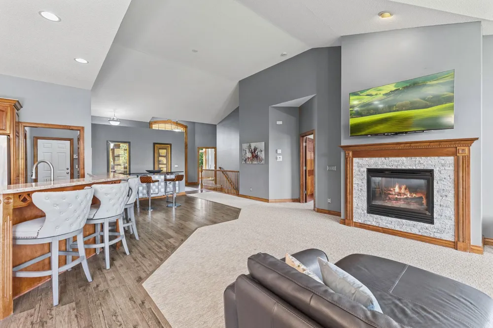 11366 Hillcrest Drive Champlin, MN 55316