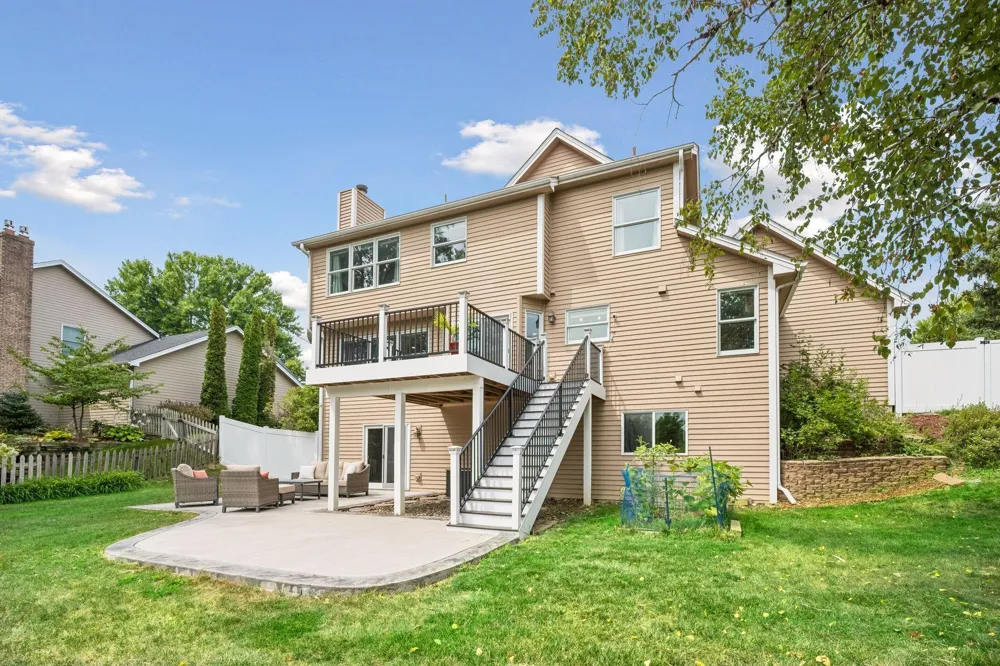 16005 22nd Avenue Plymouth, MN 55447