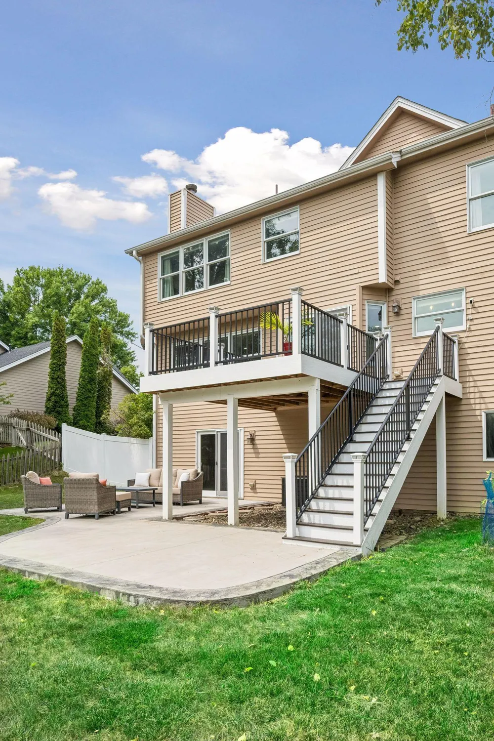 16005 22nd Avenue Plymouth, MN 55447