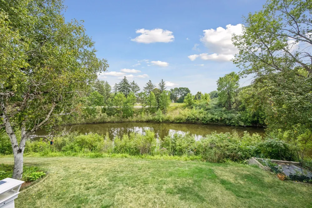 16005 22nd Avenue Plymouth, MN 55447