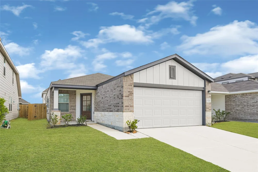 5325 Basquiat Drive Houston, TX 77048