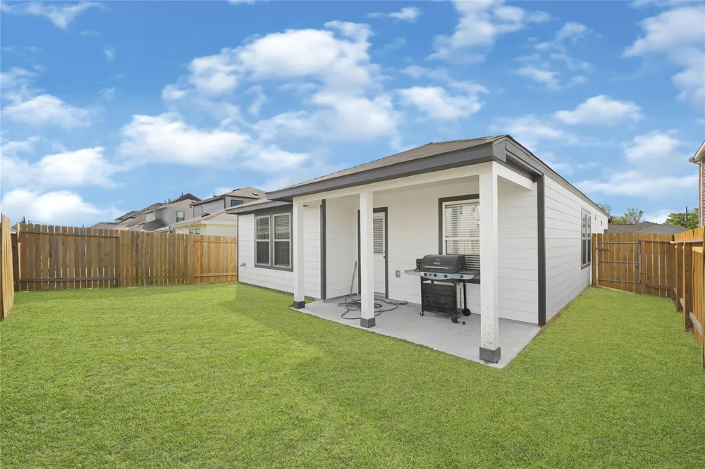 5325 Basquiat Drive Houston, TX 77048