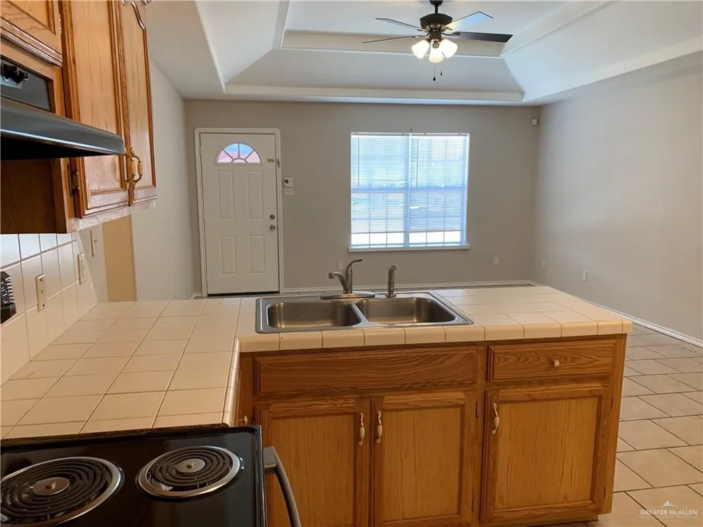 304 E 19th Street Weslaco, TX 78596