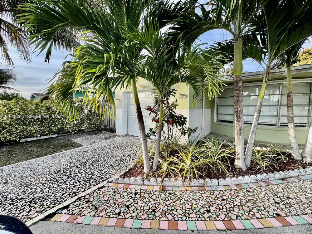 6481 Kimberly Blvd North Lauderdale, FL 33068