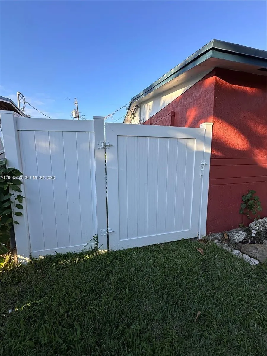 4441 NW 60th St #4441 North Lauderdale, FL 33319