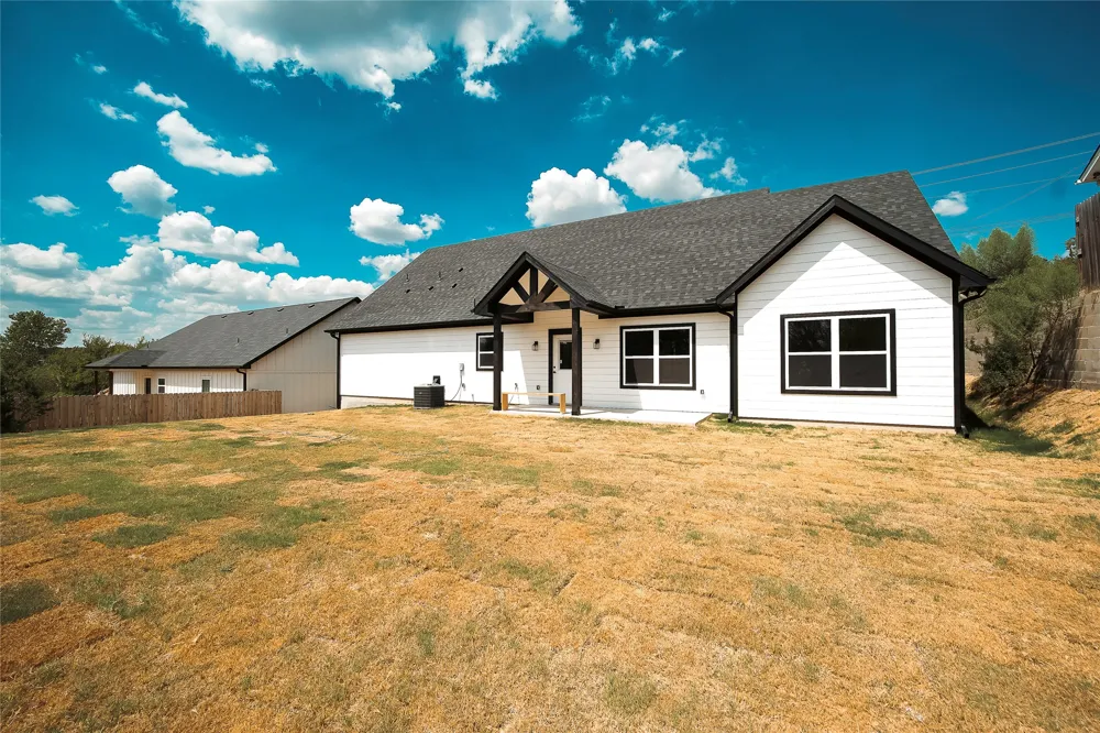 2217 Christine Drive Granbury, TX 76048