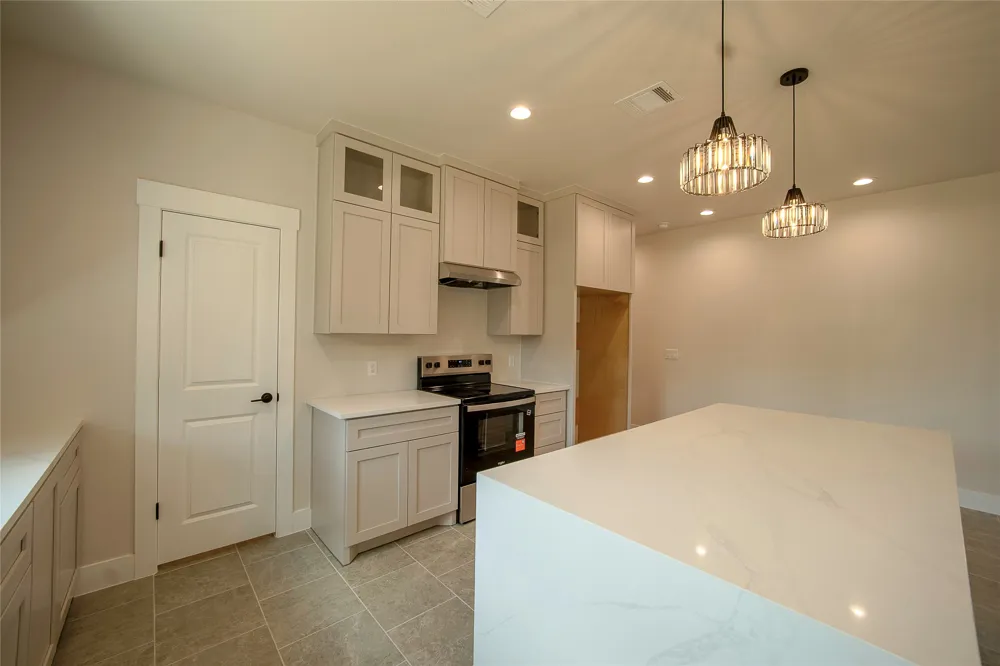 2217 Christine Drive Granbury, TX 76048