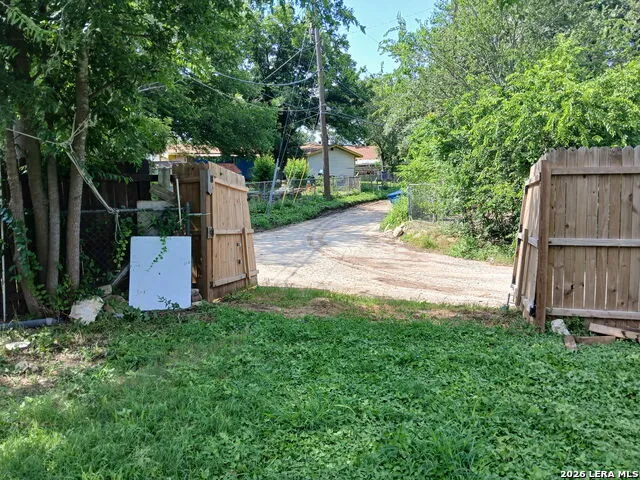 4102 HUNTING PATH San Antonio, TX 78218