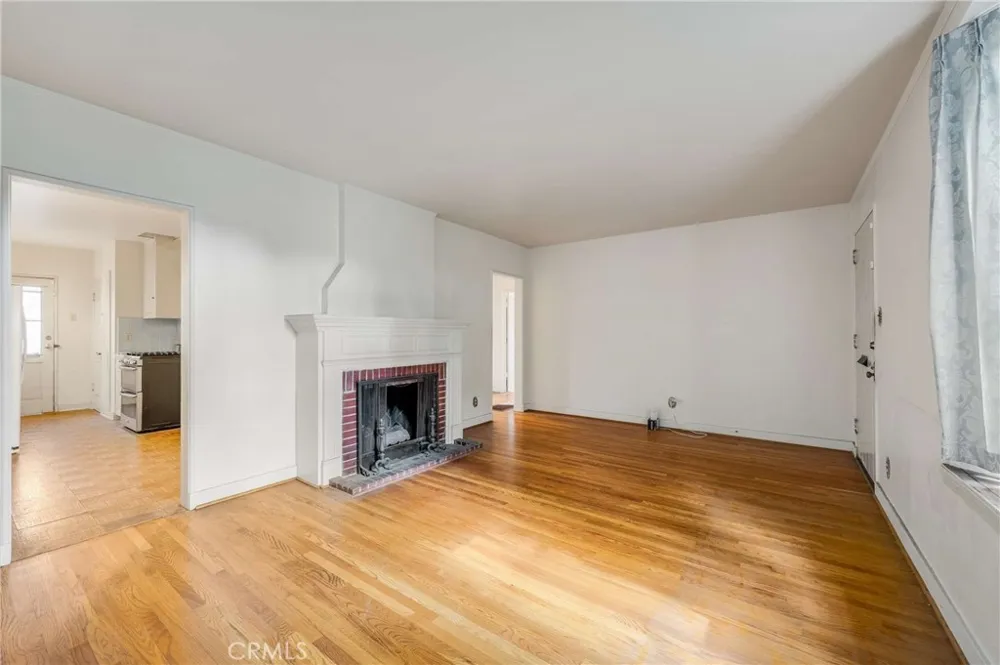 4235 Pepperwood Long Beach, CA 90808