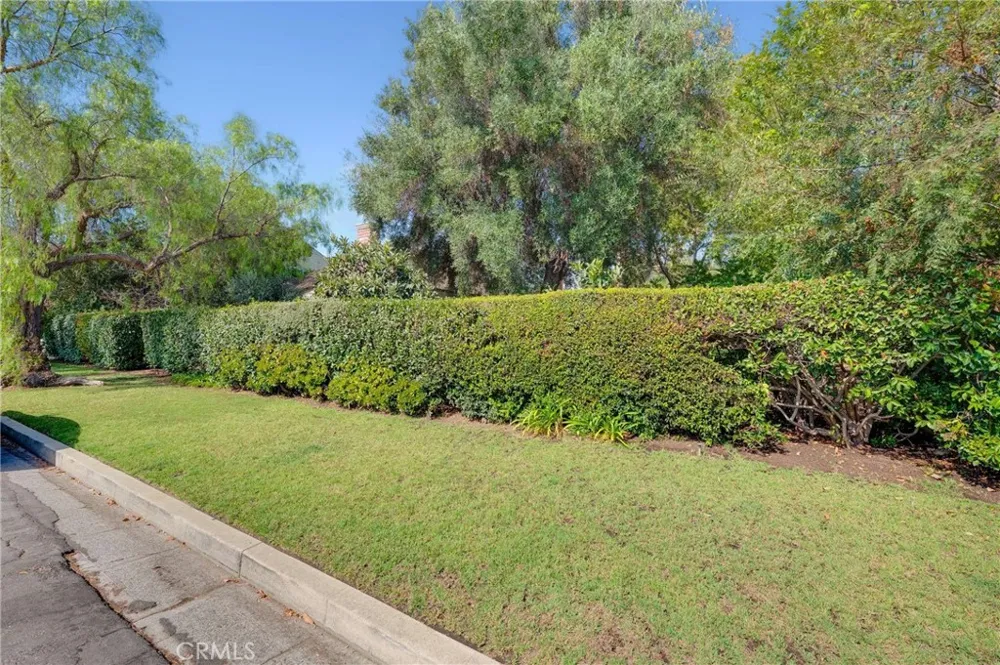4235 Pepperwood Long Beach, CA 90808