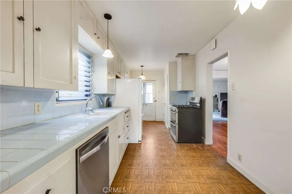 4235 Pepperwood Long Beach, CA 90808