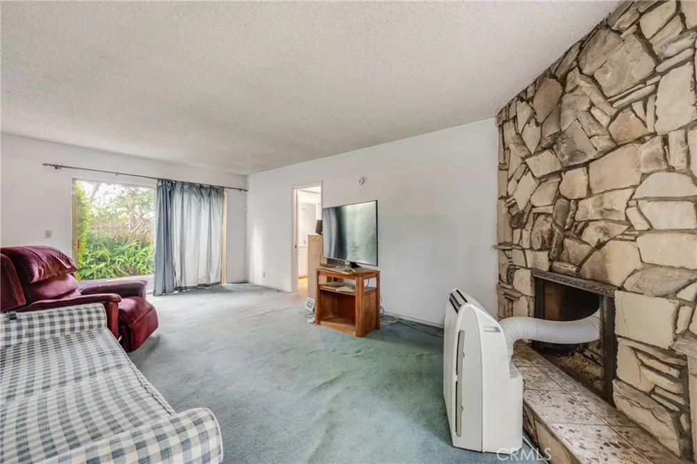 4235 Pepperwood Long Beach, CA 90808
