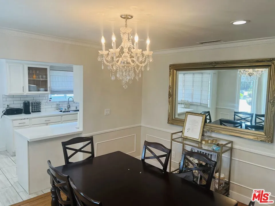 3713 Buckingham Road Los Angeles, CA 90016