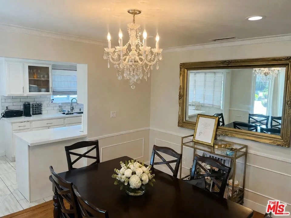 3713 Buckingham Road Los Angeles, CA 90016