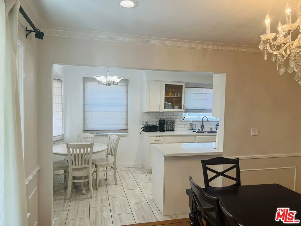 3713 Buckingham Road Los Angeles, CA 90016
