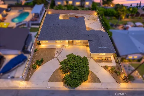 912 2nd Street