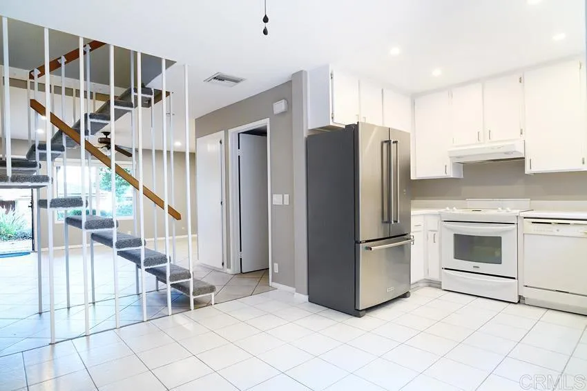 9007 Fanita Rancho Road Santee, CA 92071