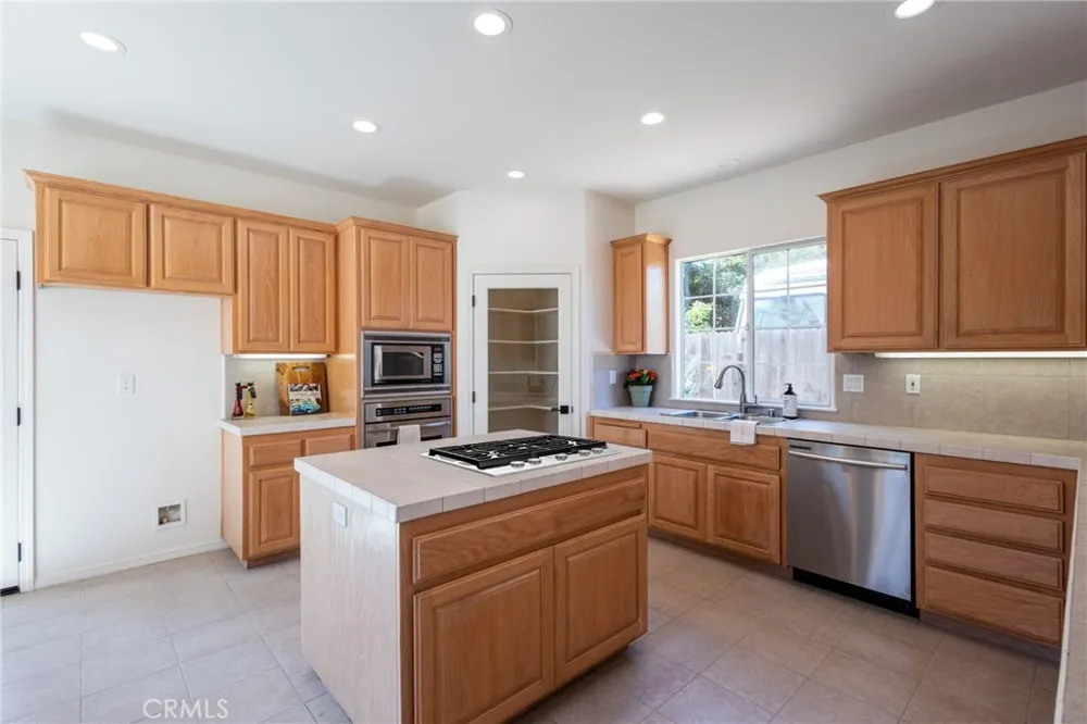 2549 Augusta Court Santa Maria, CA 93455