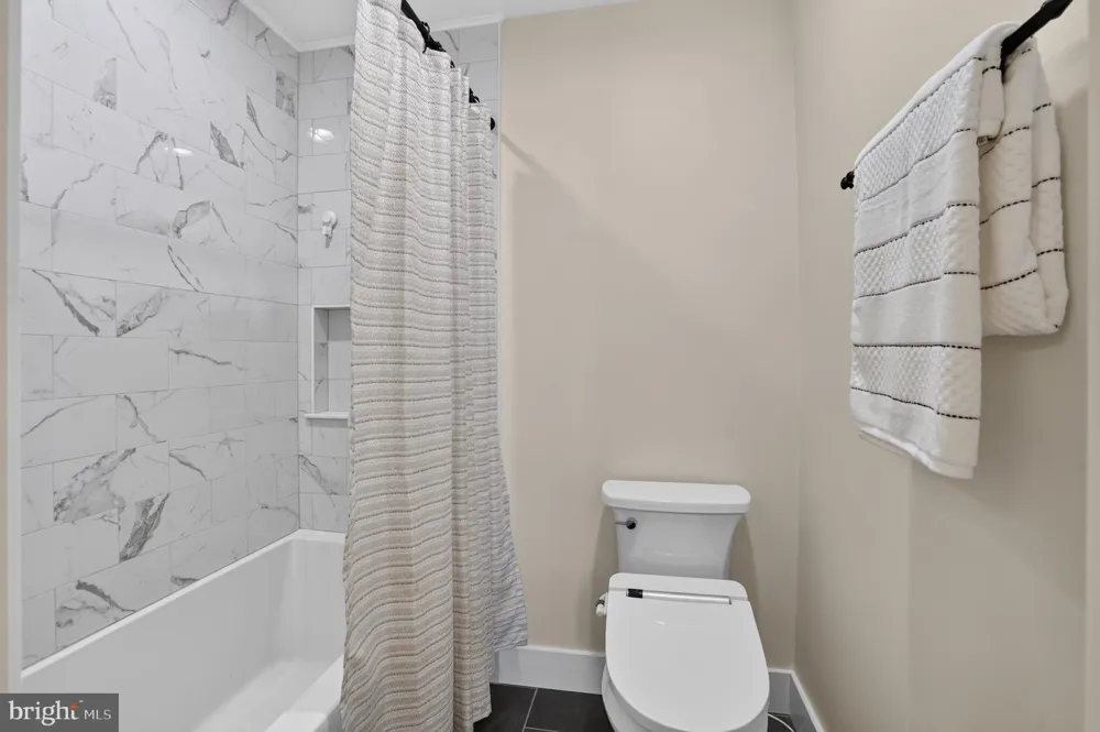 13407 BROOKFIELD DRIVE Chantilly, VA 20151