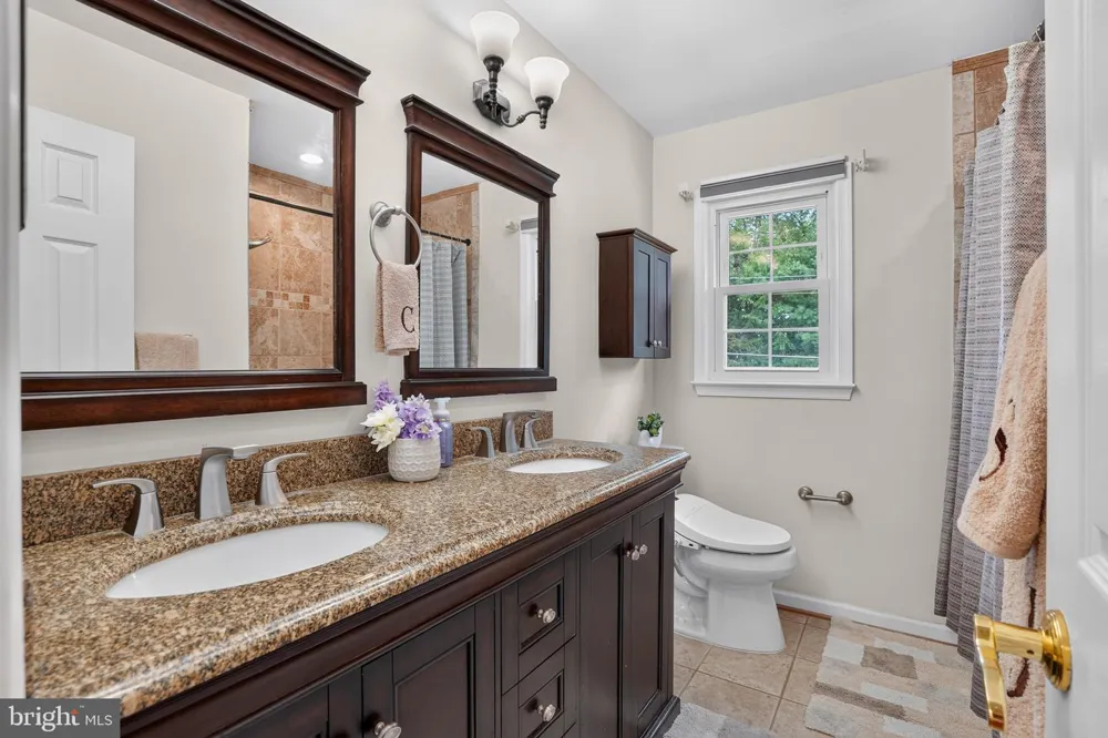 13407 BROOKFIELD DRIVE Chantilly, VA 20151