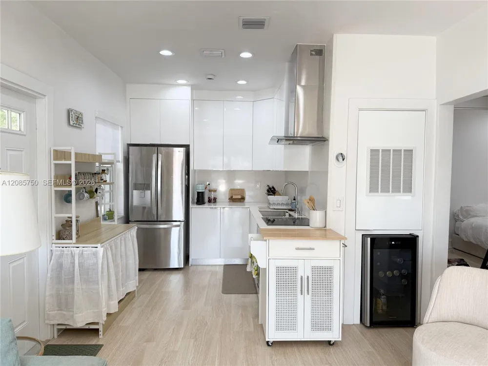 8401 Crespi Blvd #1 Miami Beach, FL 33141