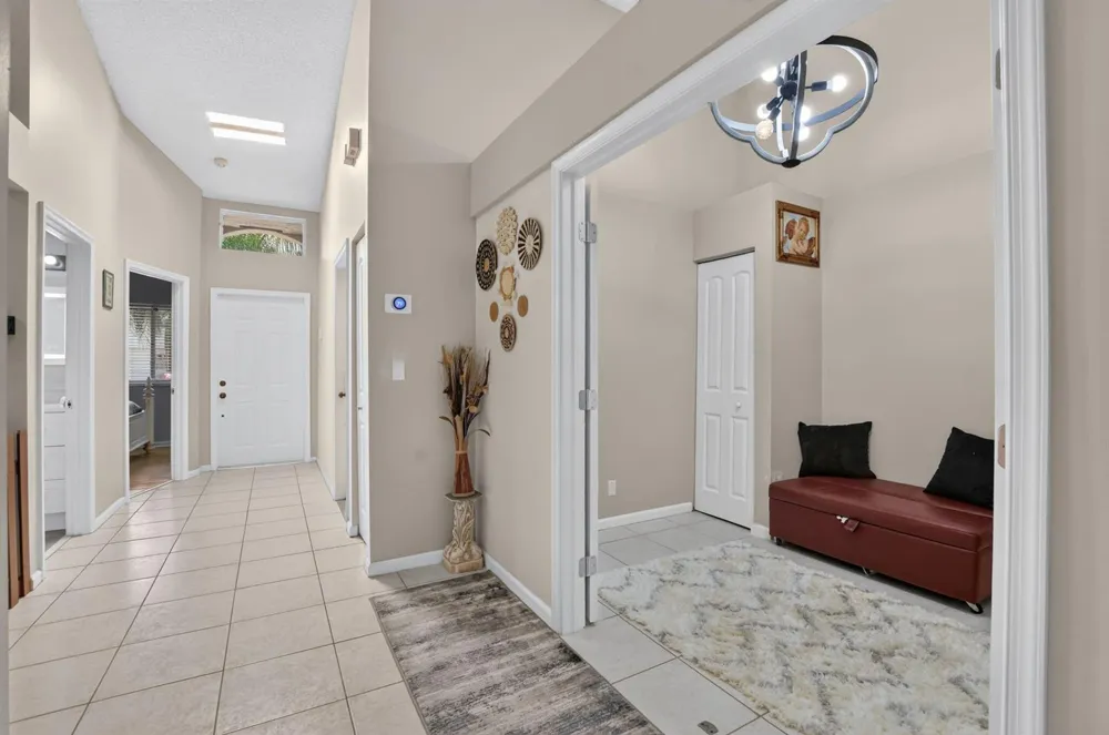 9219 Vineland Court #D Boca Raton, FL 33496