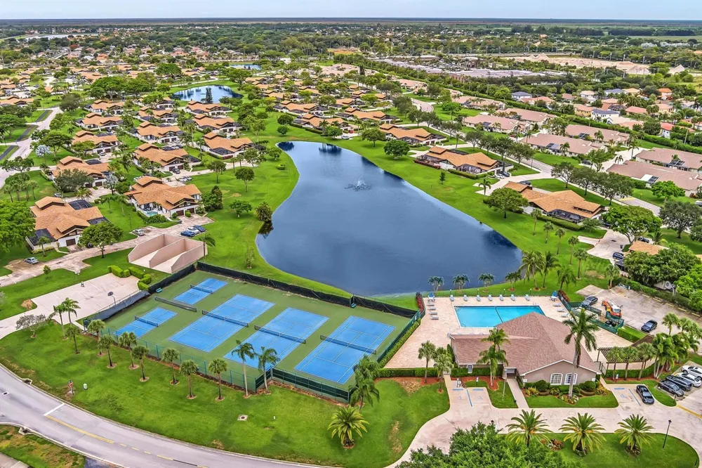 9219 Vineland Court #D Boca Raton, FL 33496
