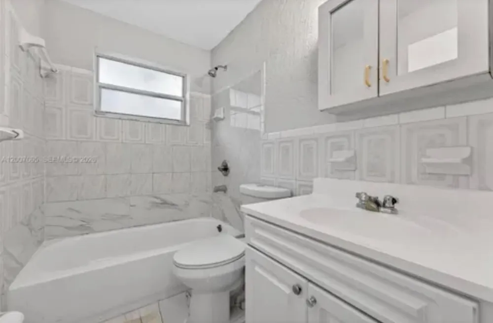 11120 NW 6TH AVENUE Miami Shores, FL 33168