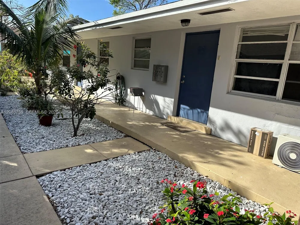 1105 NE 5th Ter #4 Fort Lauderdale, FL 33304