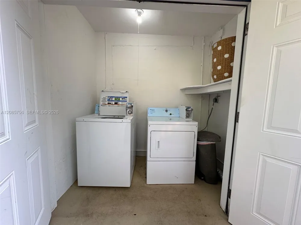 1105 NE 5th Ter #4 Fort Lauderdale, FL 33304