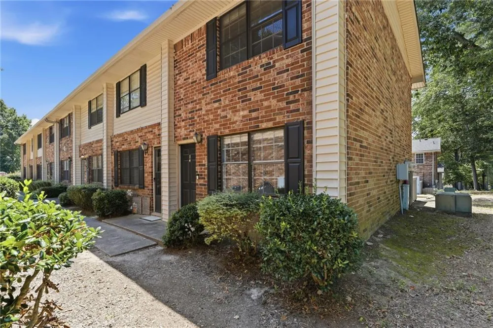 1235 Riverside Drive #C-8 Gainesville, GA 30501