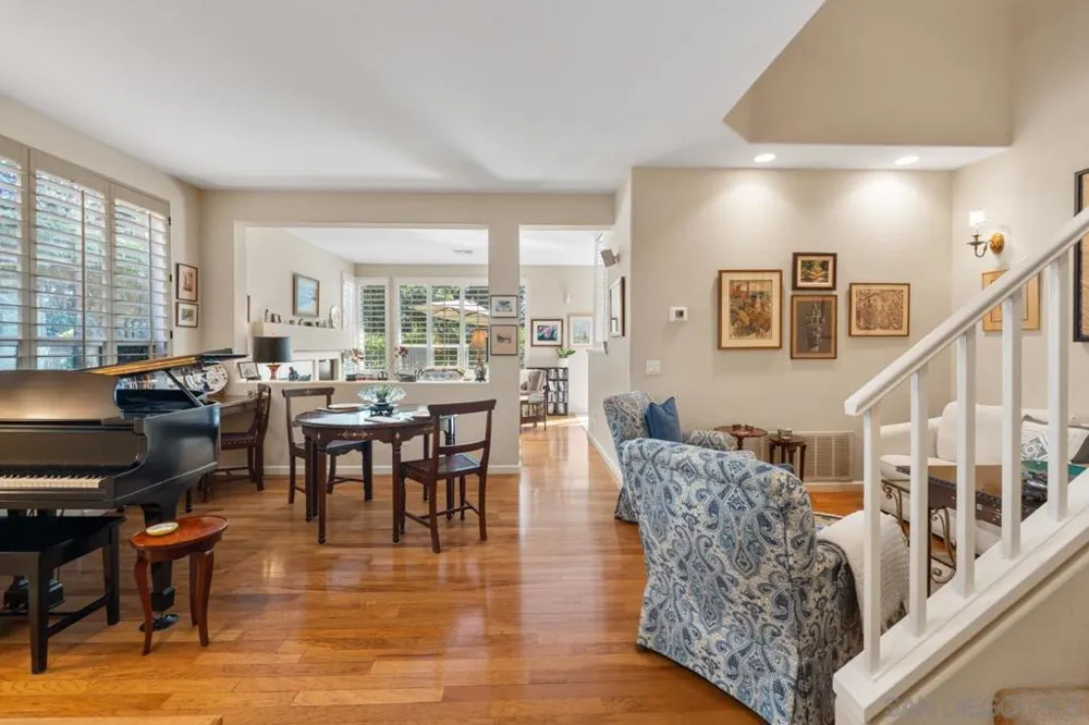 5586 Renaissance #3 San Diego, CA 92122