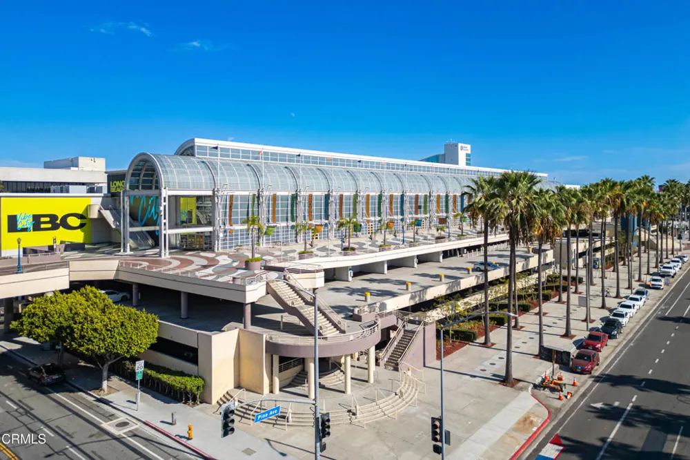 225 Hermosa Avenue #102 Long Beach, CA 90802