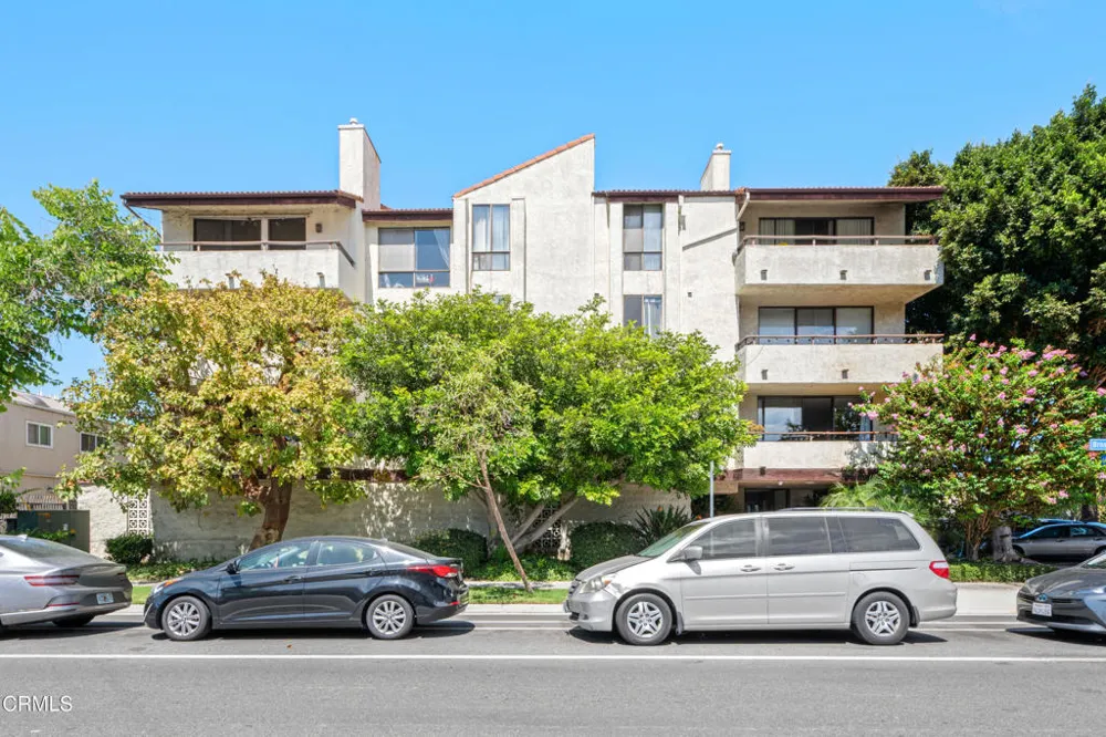 225 Hermosa Avenue #102 Long Beach, CA 90802