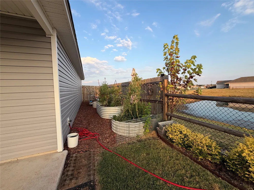 11519 S 277th EastAvenue Coweta, OK 74429