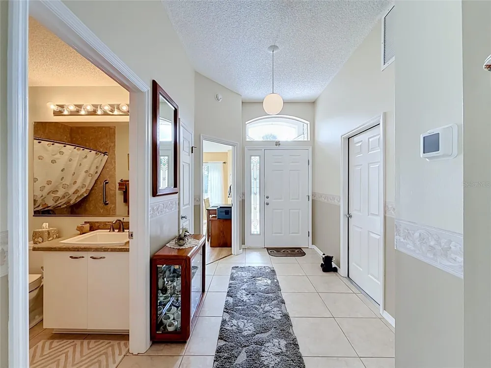 1403 W SCHWARTZ BOULEVARD Lady Lake, FL 32159