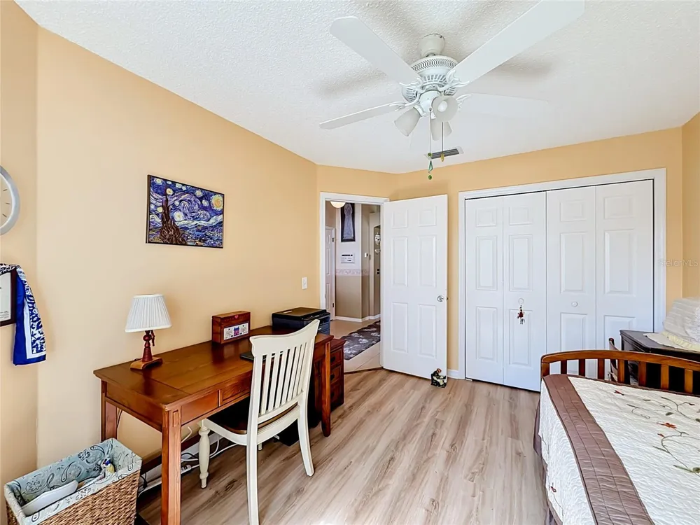 1403 W SCHWARTZ BOULEVARD Lady Lake, FL 32159