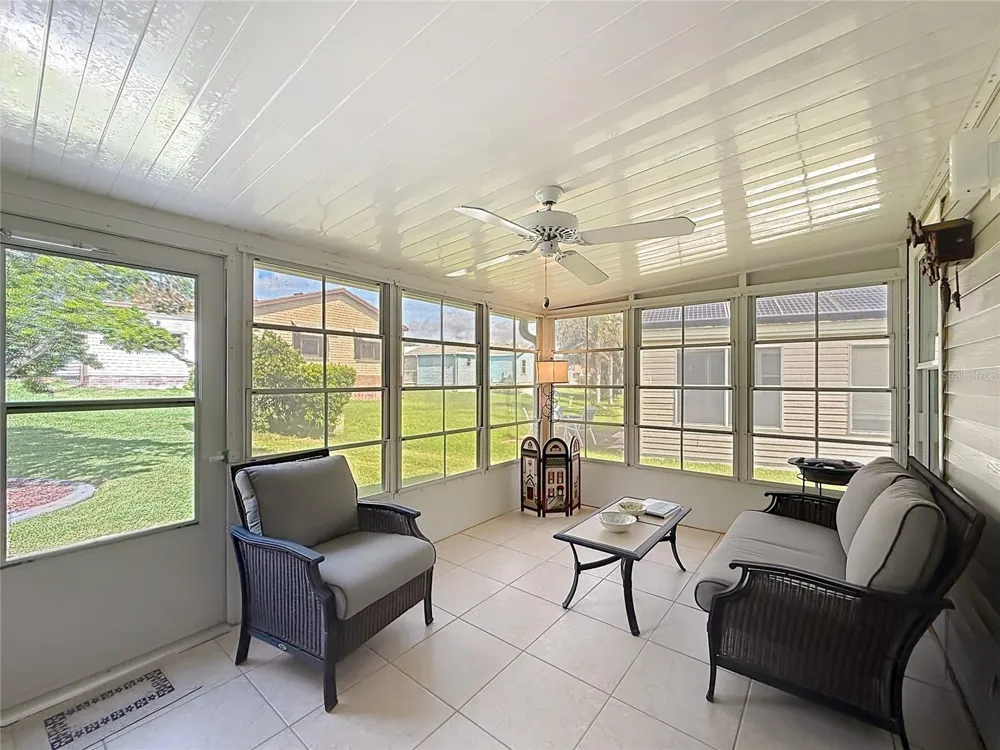 1403 W SCHWARTZ BOULEVARD Lady Lake, FL 32159