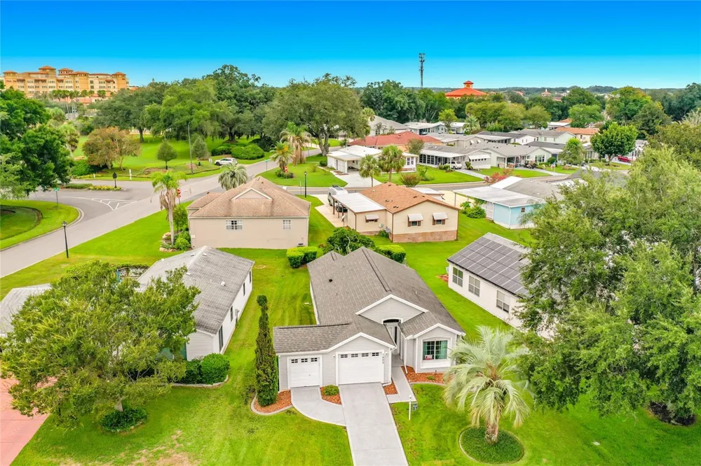 1403 W SCHWARTZ BOULEVARD Lady Lake, FL 32159