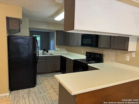 4903 Ali Ave Unit 2