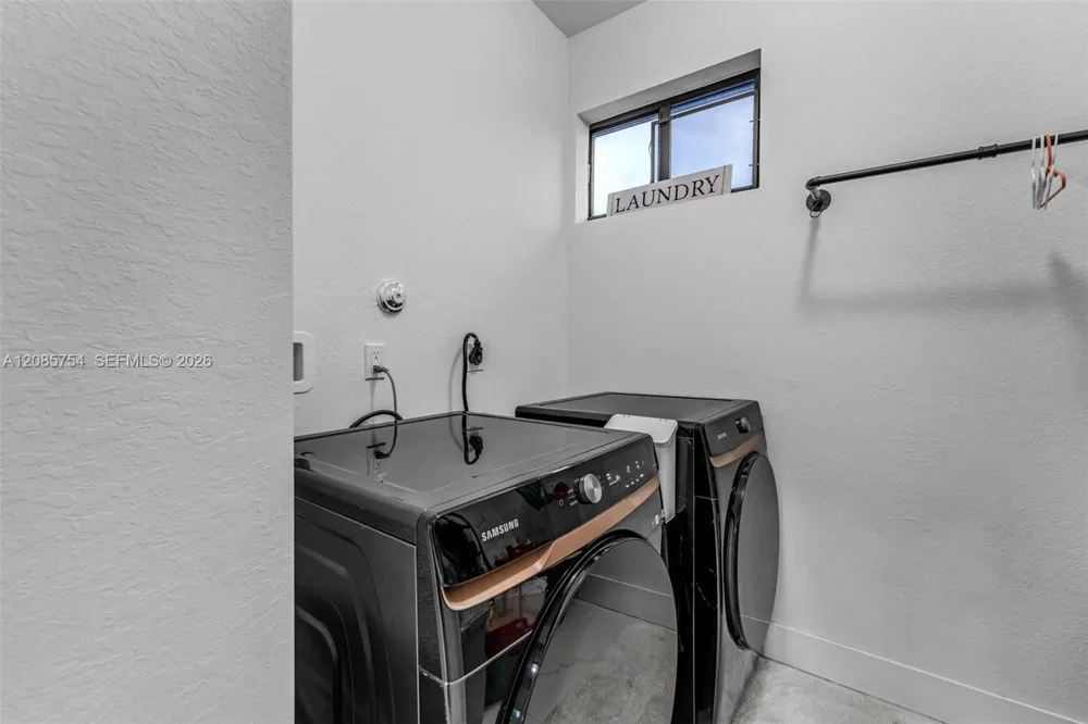 22712 SW 129th Ave Miami, FL 33170
