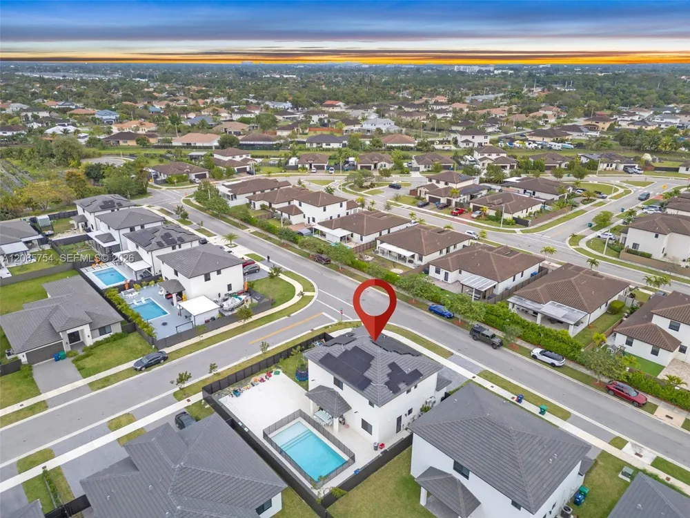 22712 SW 129th Ave Miami, FL 33170