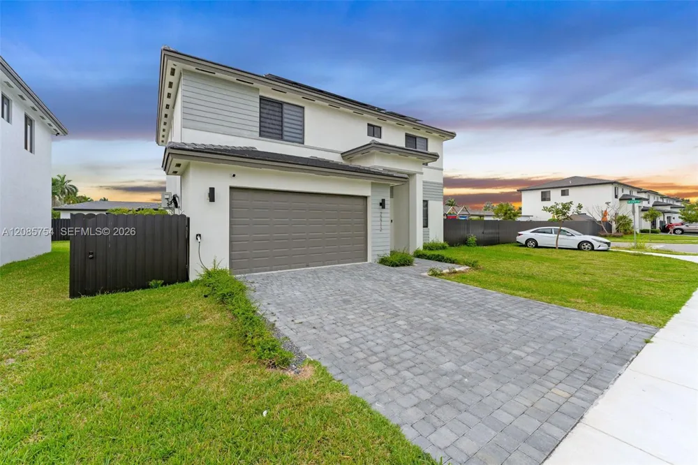 22712 SW 129th Ave Miami, FL 33170