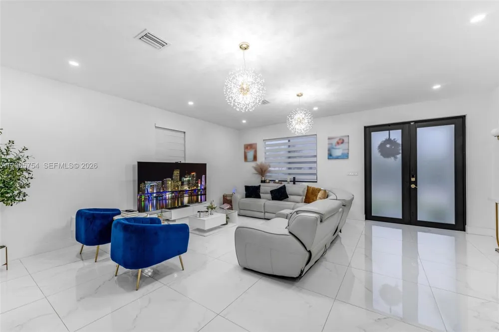 22712 SW 129th Ave Miami, FL 33170