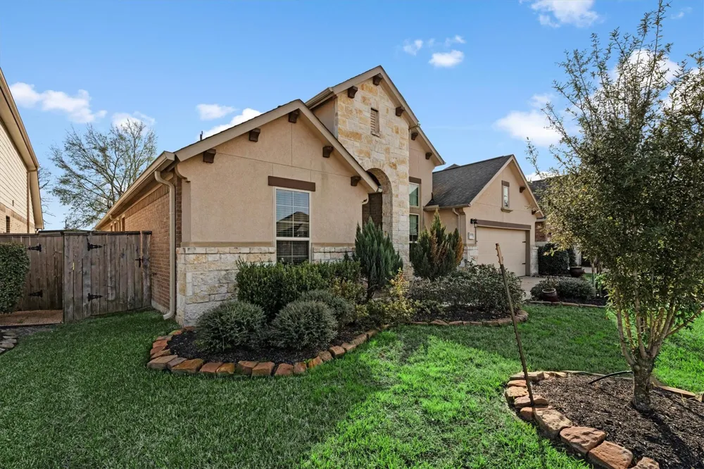 20131 Cascading Falls Boulevard Cypress, TX 77433