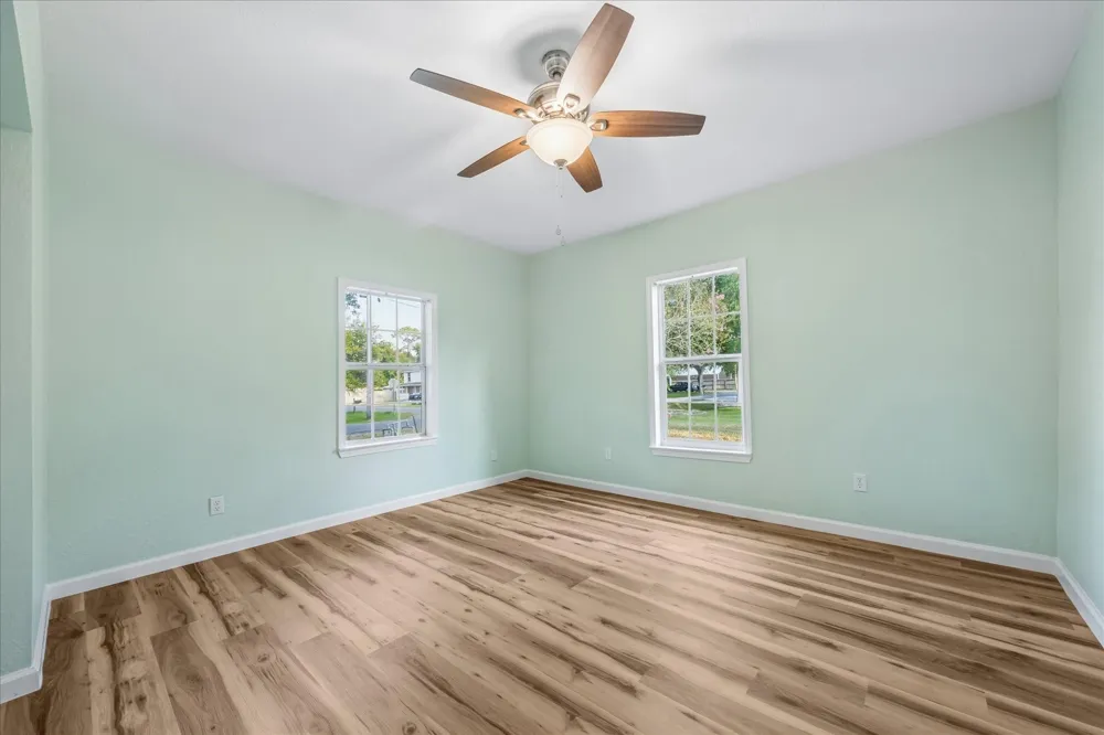 5122 Avenue L Santa Fe, TX 77510
