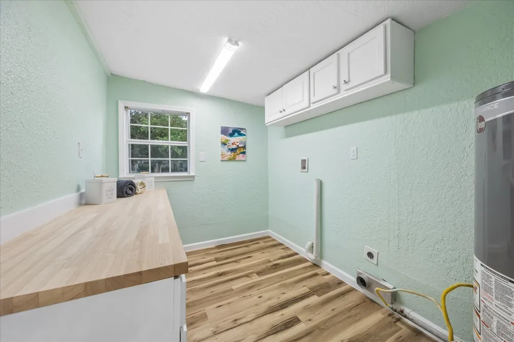 5122 Avenue L Santa Fe, TX 77510